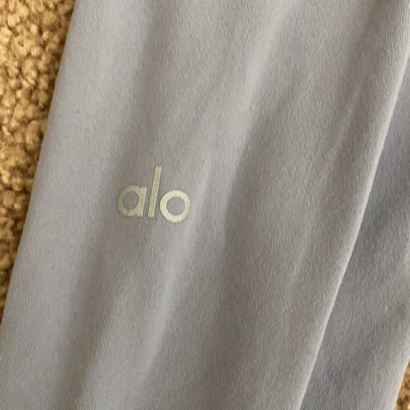 Light Purple Alo yoga leggings - Picture 4 of 4